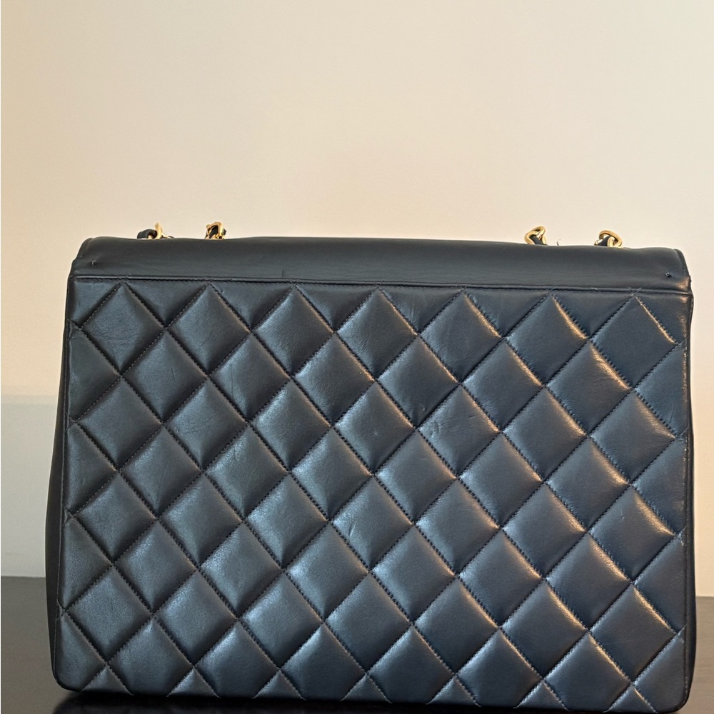 CHANEL Classic Flap Maxi Chain Shoulder Bag Black Lambskin - Picture 3 of 9